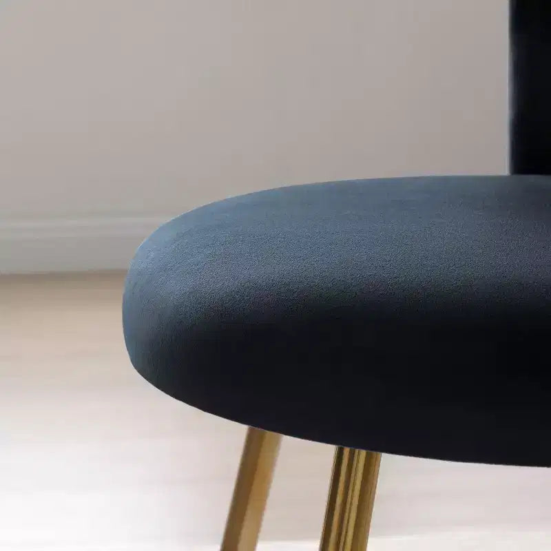 Bestier Lot de 2 chaises de salle à manger modernes en velours avec pieds en métal doré pour salle à manger, cuisine, coiffeuse, salon - Noir