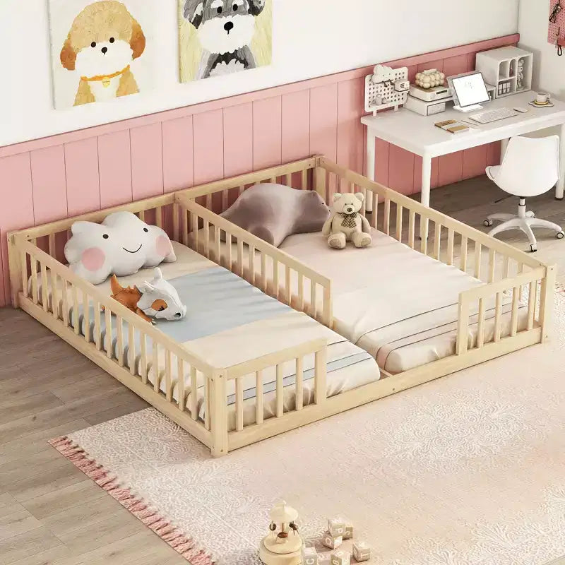 Cadre de lit double Okak avec barrières de sécurité, sans porte, lit au sol moderne pour chambre de tout-petits/enfants