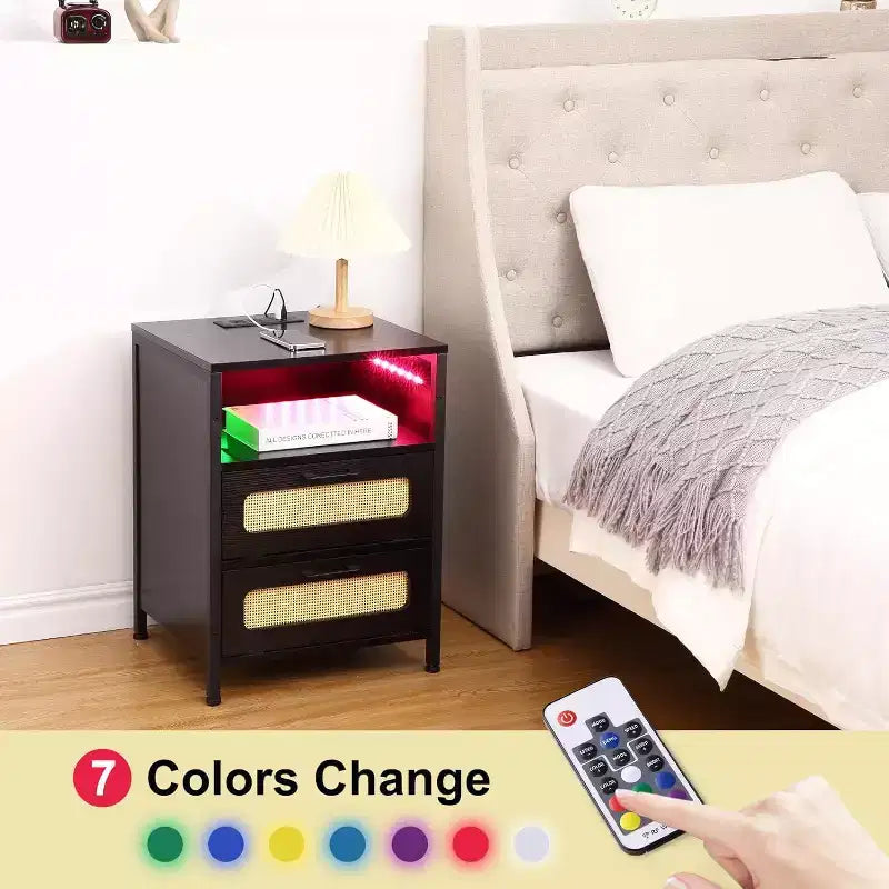 Armoires de rangement décoratives, Table de chevet avec station de recharge, Tables de chevet avec tiroirs et étagère