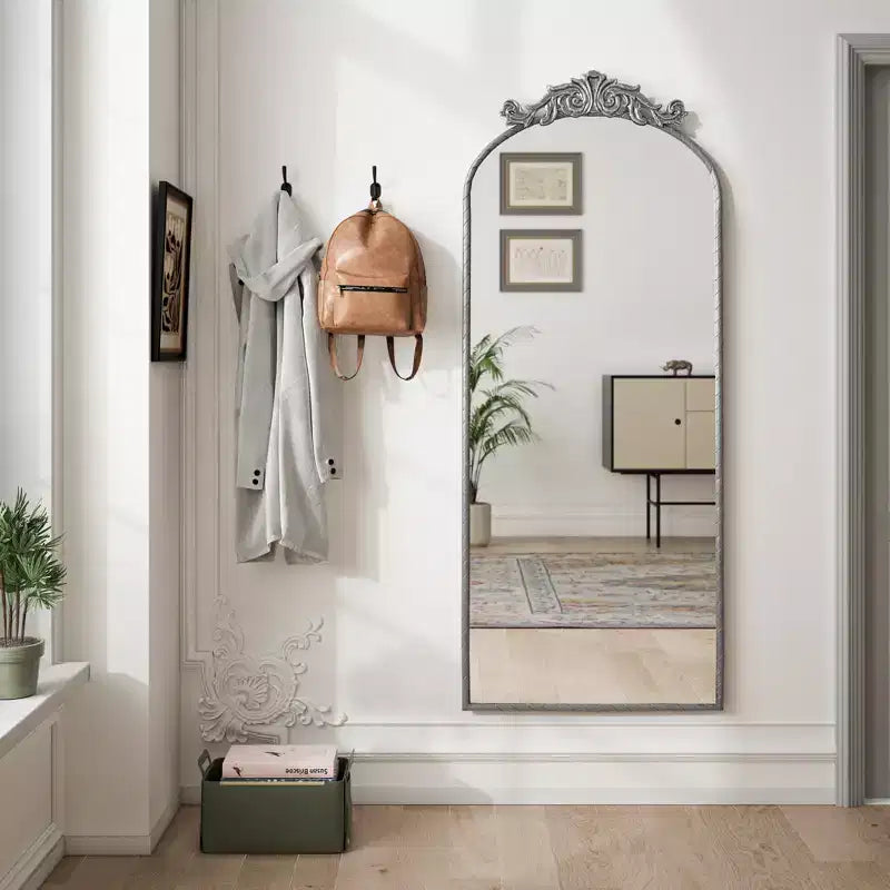 Miroir de corps entier vintage arqué 58x24, applique sculptée ornée, miroir mural pour décoration intérieure rétro, bronze/argent - ModernLuxe