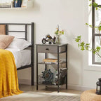 Table d'appoint haute VECELO, avec étagère de rangement et panier coulissant en métal pour salon ou chambre, gris/marron