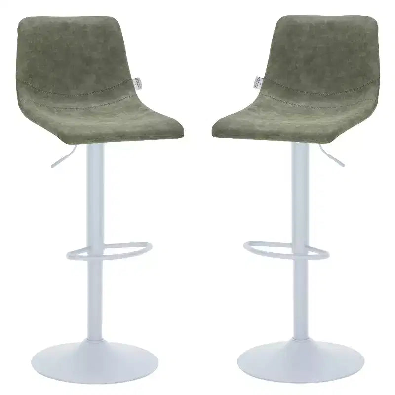 Tabourets de bar LeisureMod Tilbury avec base en fer blanc, tabourets de comptoir réglables en hauteur avec siège en cuir, fonction pivotante et repose-pieds, lot de 2