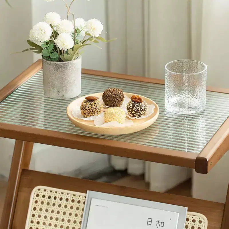 Table d'appoint GDFStudio Zack Bohème en bambou et rotin avec plateau en verre