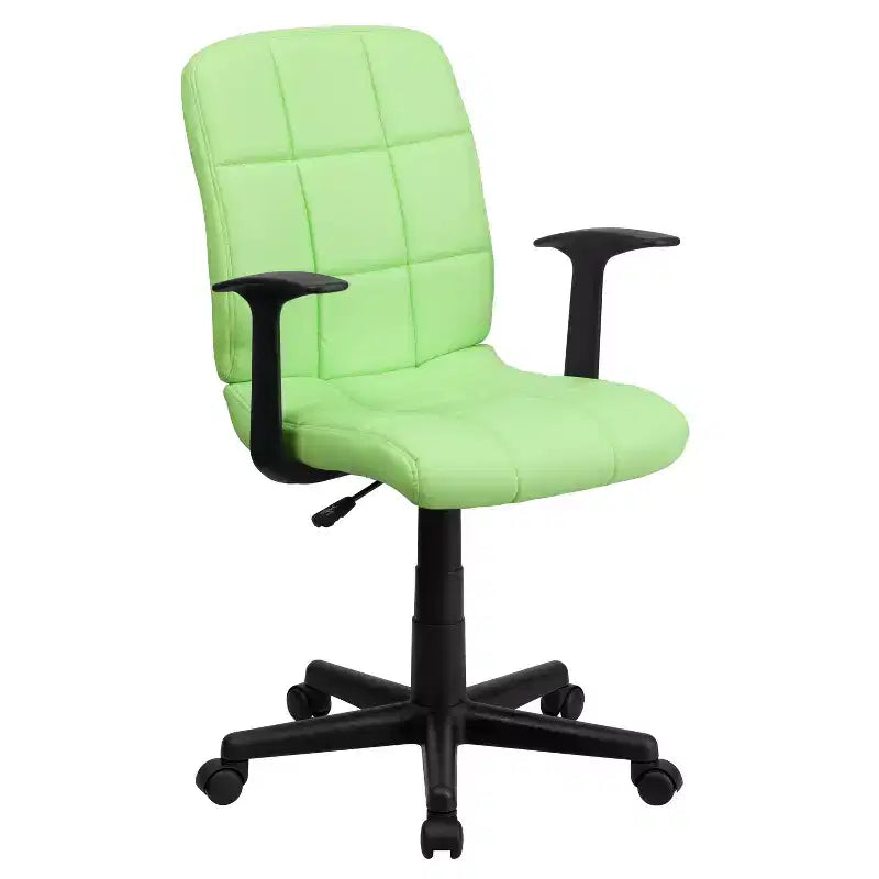 Chaise de bureau pivotante en vinyle matelassé mi-hauteur avec accoudoirs
