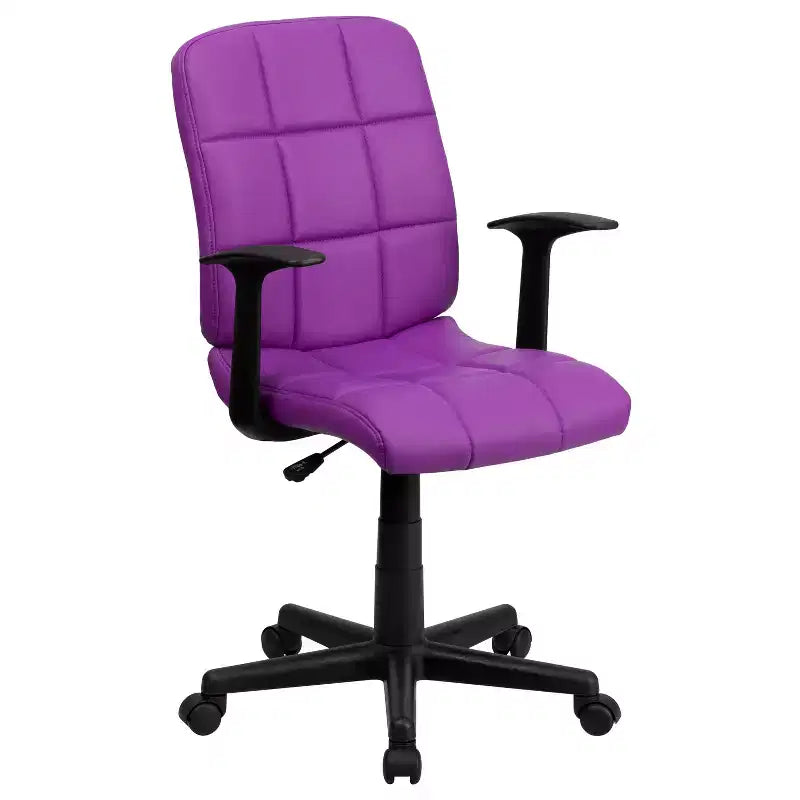 Chaise de bureau pivotante en vinyle matelassé mi-hauteur avec accoudoirs